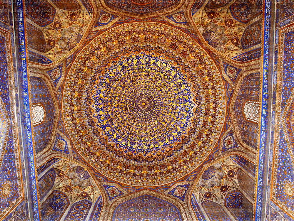 14 Samarkand - Registan, Stropná výzdoba v madrase Tillakori