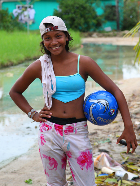 PANAMA - Dievča z ostrova Bocas del Toro.jpg
