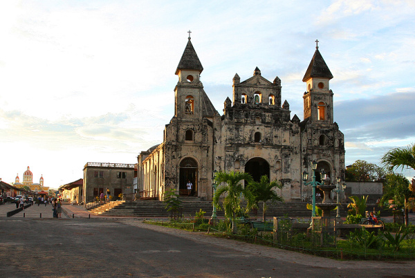 NIKARAGUA - Granada, Guadalupe Church.jpg