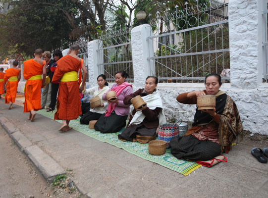LAOS - LUANG PRABANG - RANNÁ OBETA WEB.jpg