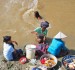Pranie na rieke Irawada.jpg